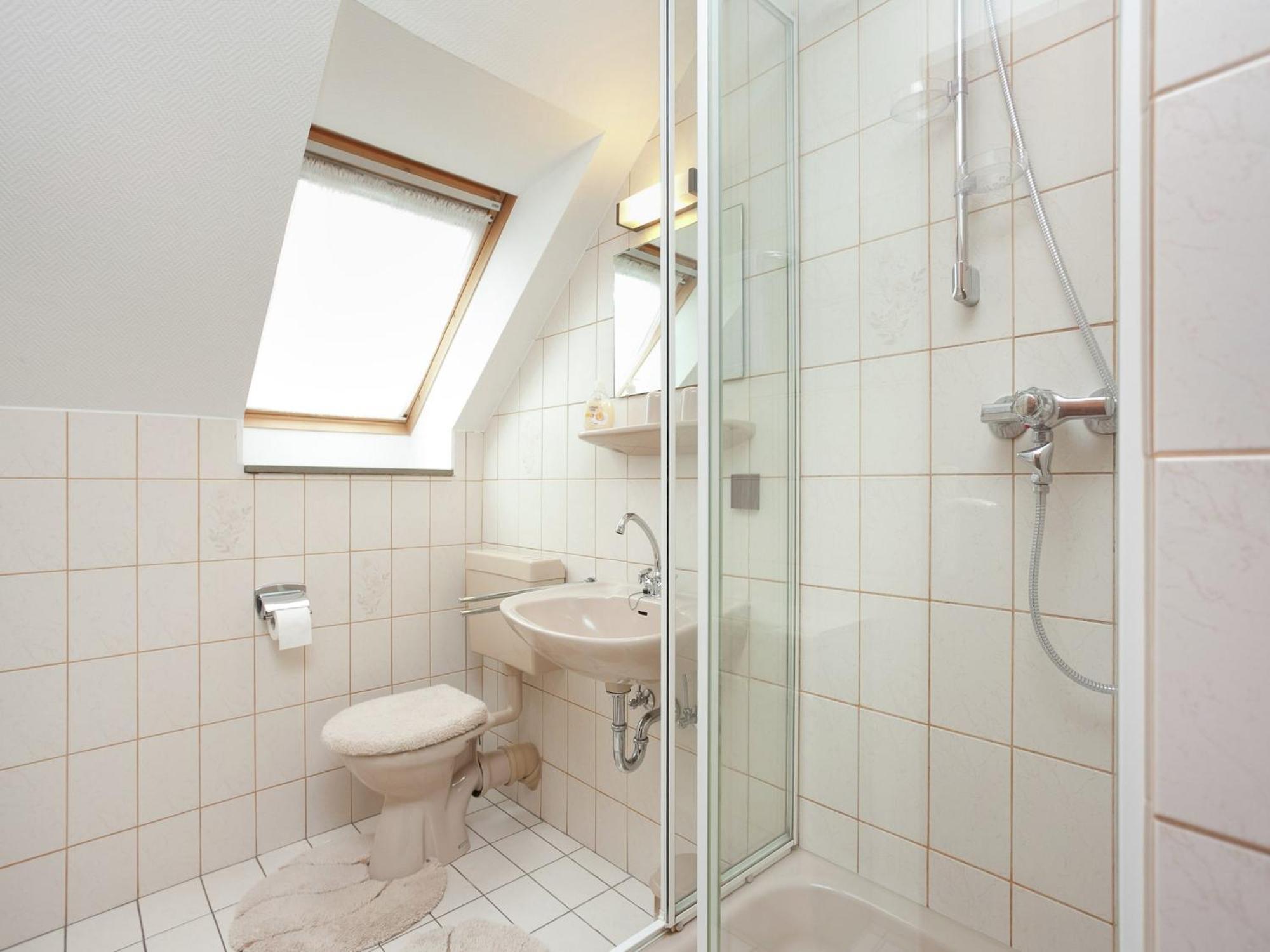 Flat In Polle Near The Forest Exterior photo