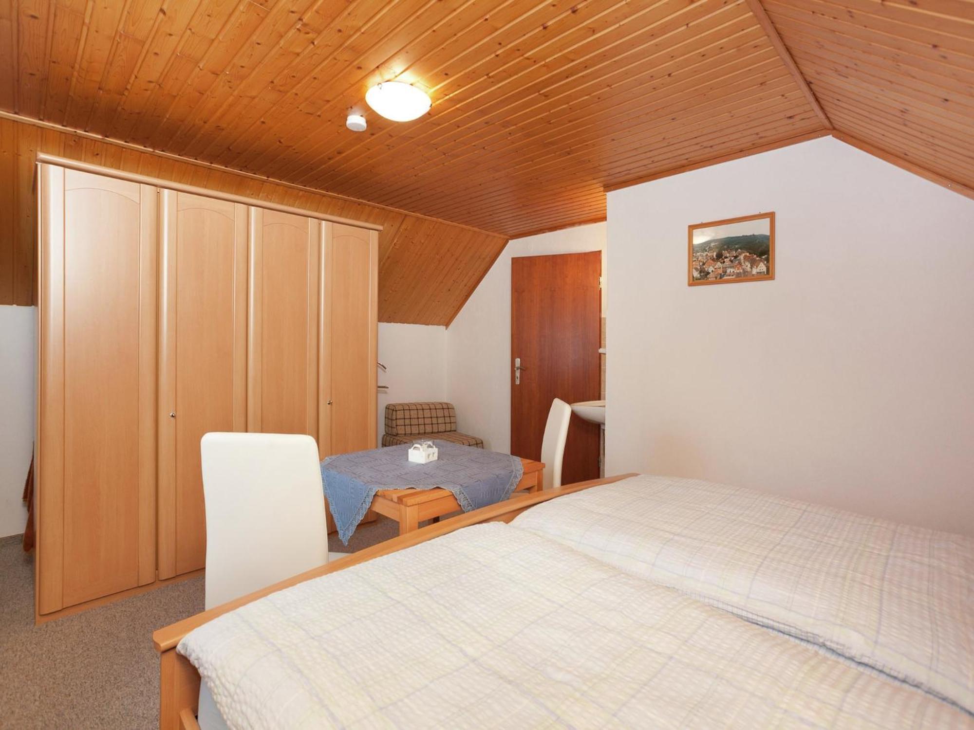 Flat In Polle Near The Forest Exterior photo